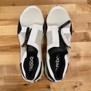 Adidas Pure Boost Training shoe w/ zipper